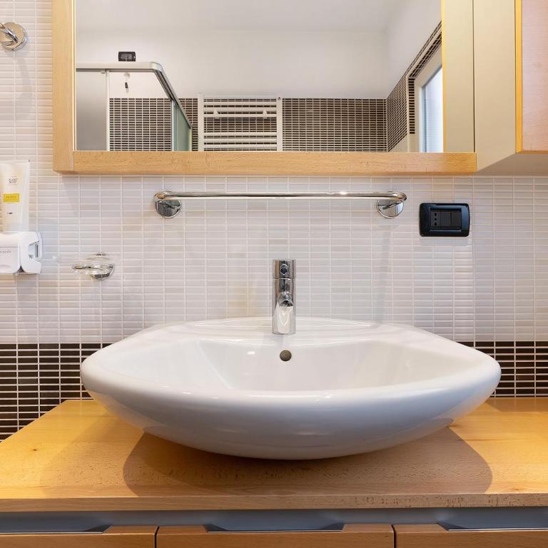 Casa-lago suite 55 - Appartamento Deluxe con 2 Camere da Letto e Vista Giardino - 27
