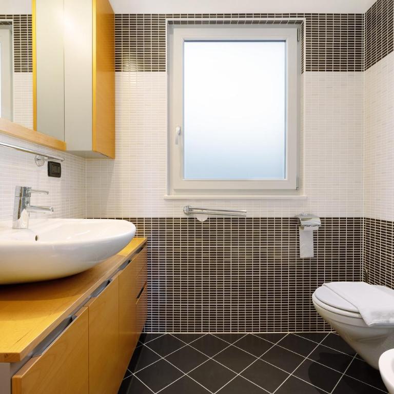 Casa-lago suite 55 - Appartamento Deluxe con 2 Camere da Letto e Vista Giardino - 26