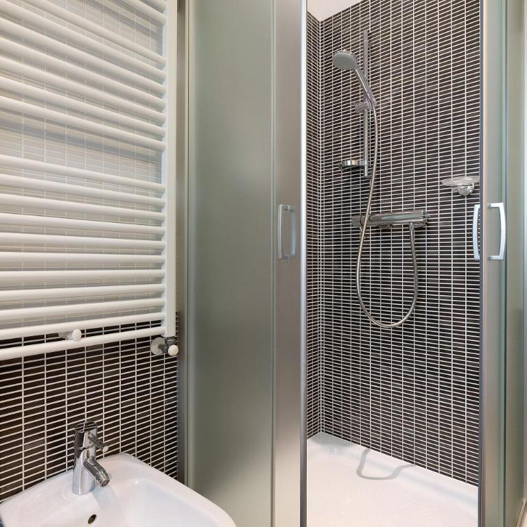 Casa-lago suite 55 - Appartamento Deluxe con 2 Camere da Letto e Vista Giardino - 28