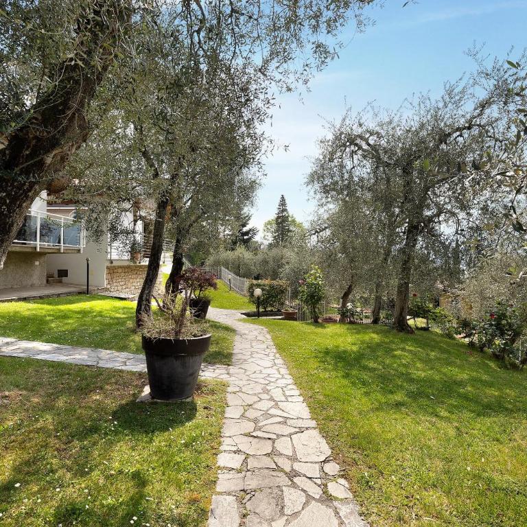 Casa-lago suite 55 - Appartamento Deluxe con 2 Camere da Letto e Vista Giardino - 37