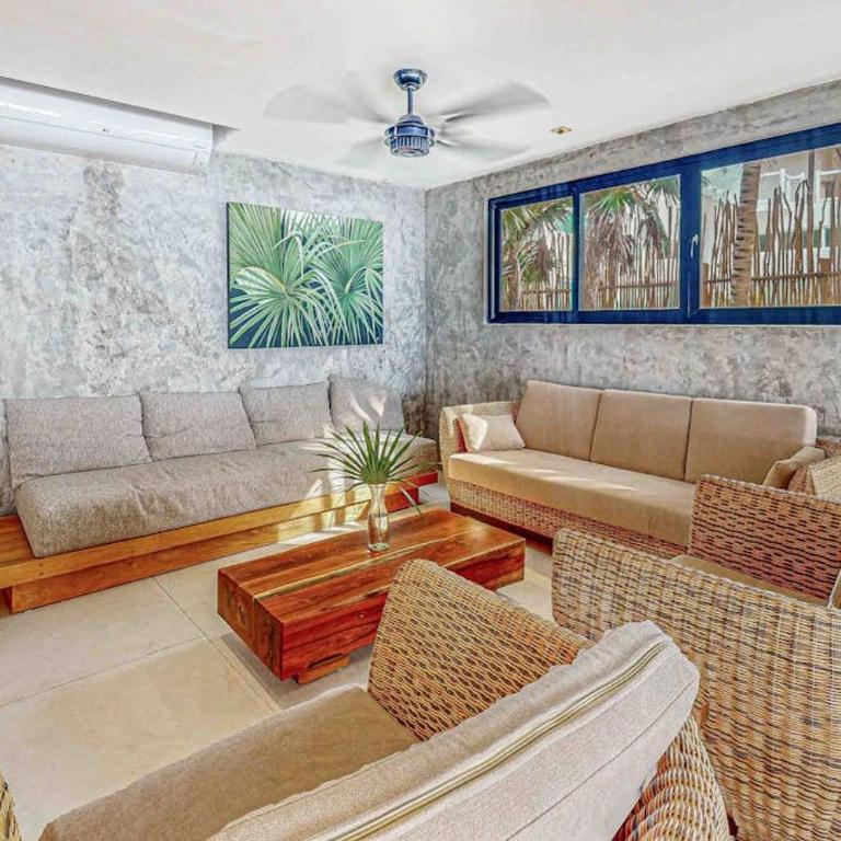 Beachfront home with private heated pool jacuzzi sauna ocean views & AC - 7th Heaven - Casa - 55