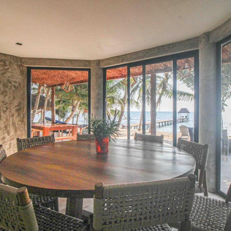 Beachfront home with private heated pool jacuzzi sauna ocean views & AC - 7th Heaven - Casa - 72