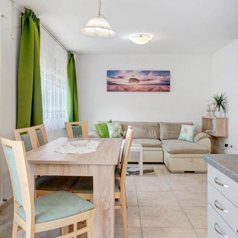 Night and day 8 - Appartamento Deluxe con 2 Camere da Letto e Balcone - 10