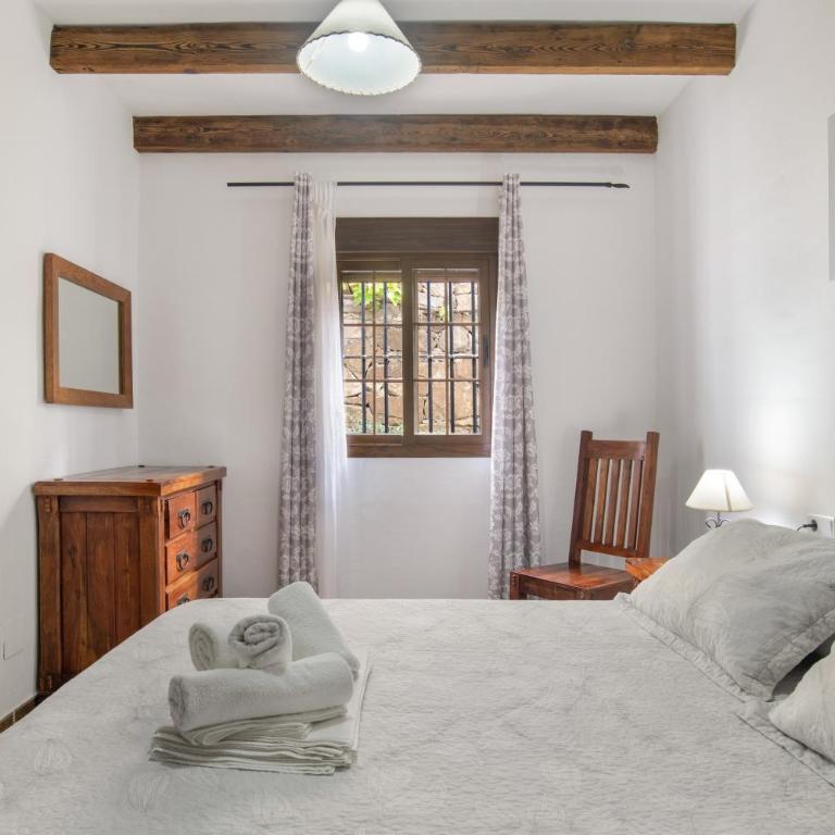 Apartamentos el Cortijo - Habitación Triple con vistas al jardín - 12