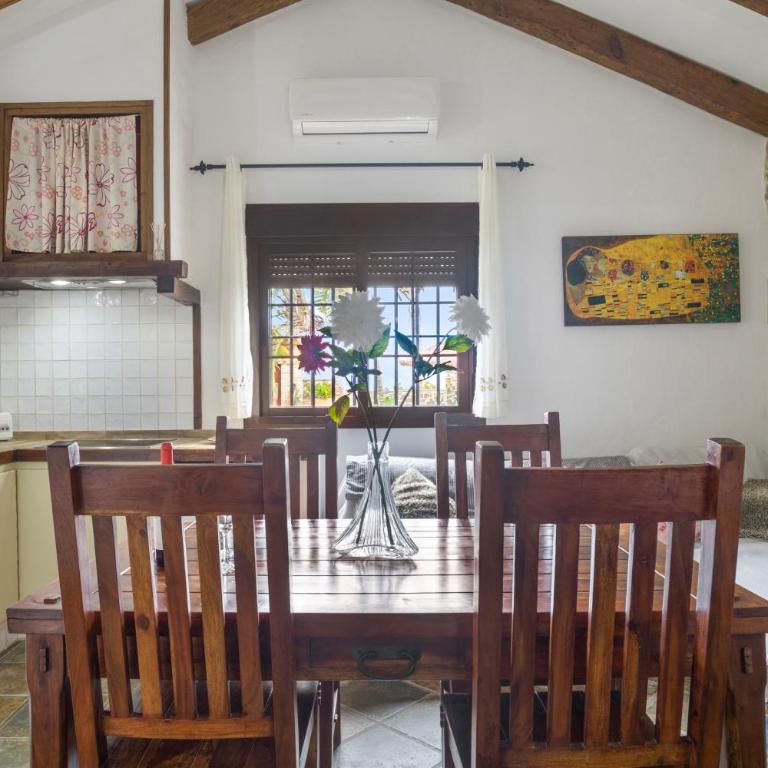 Apartamentos el Cortijo - Habitación Triple con vistas al jardín - 10
