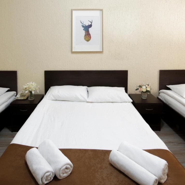 Guesthouse Junior - Economy Triple Room - 9