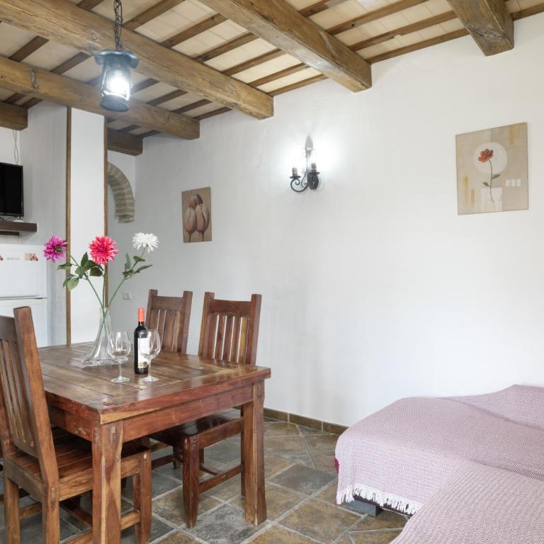 Apartamentos el Cortijo - Habitación Cuádruple - vistas al jardín - 19