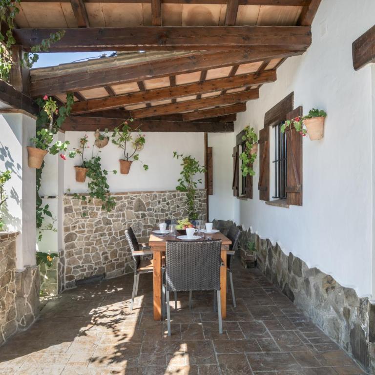 Apartamentos el Cortijo - Habitación Cuádruple - vistas al jardín - 5