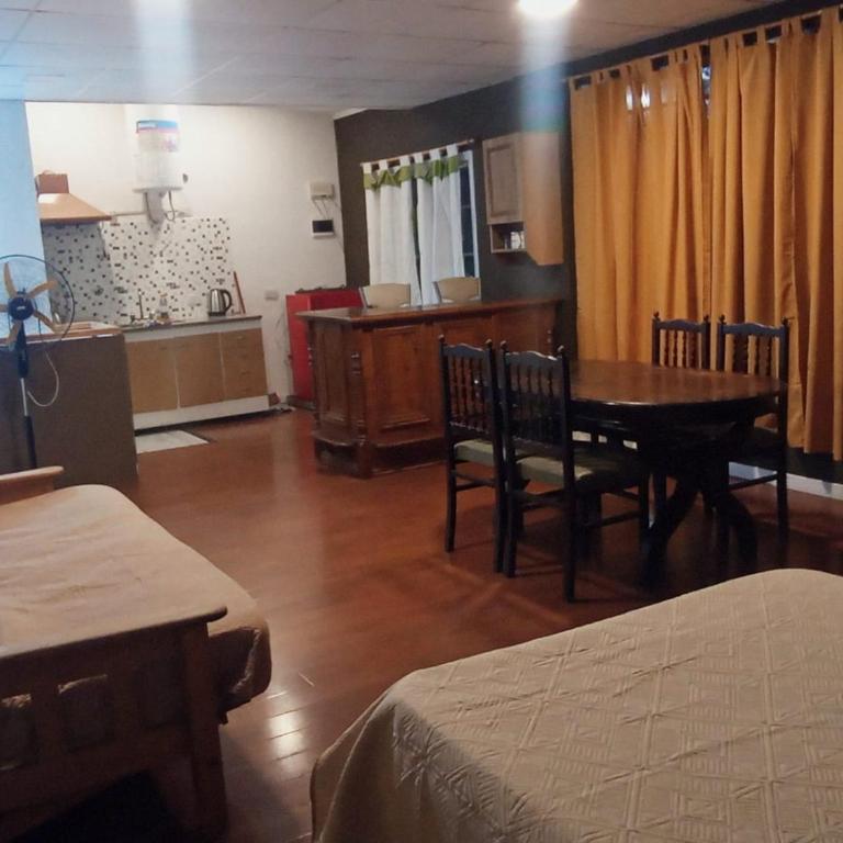 Monoambiente grande y luminoso en el bosque de La Plata - Apartamento de 1 dormitorio - 11
