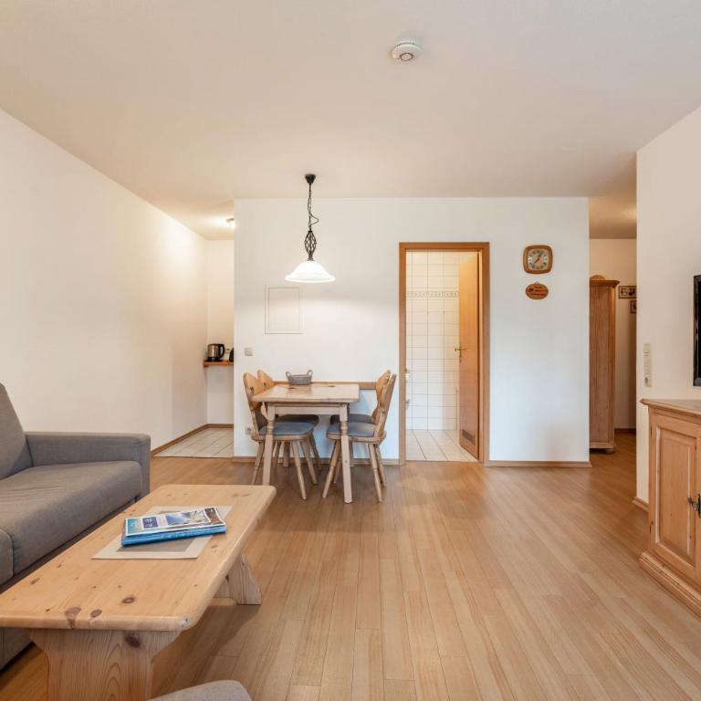 Fewo Brünnstein - Nr 11 Pool, Sauna - Superior Apartment mit 1 Schlafzimmer und Balkon - 6