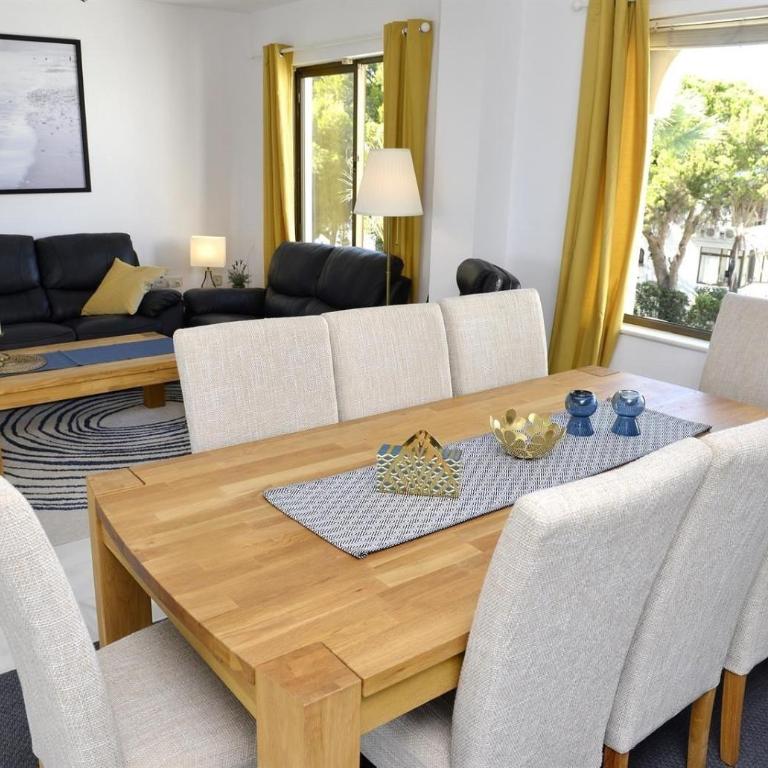 Beachside penthouse Cala de Mijas - Three-Bedroom Apartment with Water View - 6
