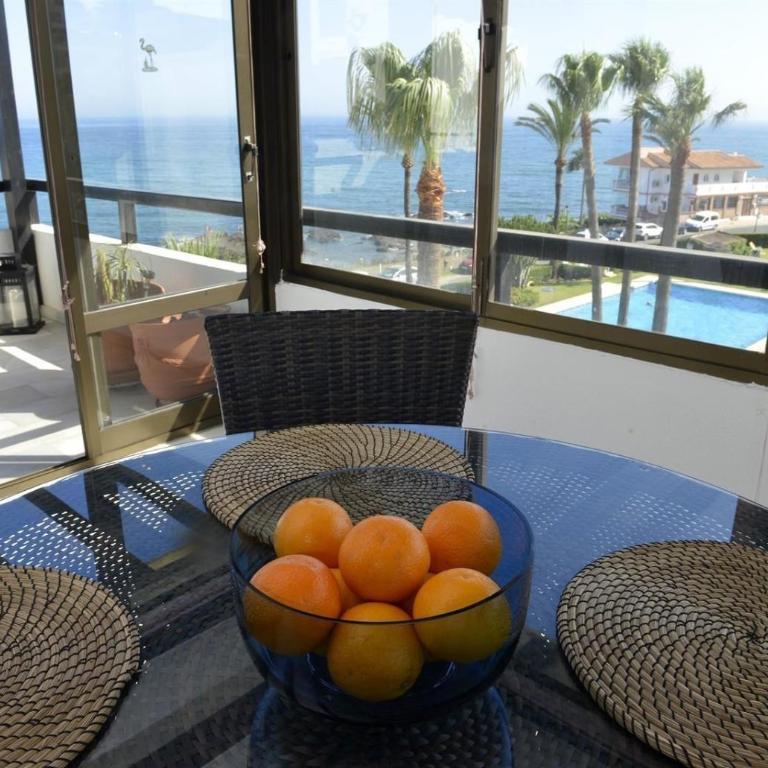 Beachside penthouse Cala de Mijas - Three-Bedroom Apartment with Water View - 3