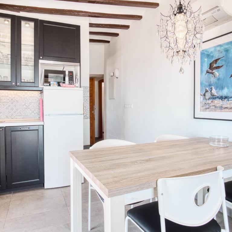 Casa amarilla del mar piso 2 - Superior One-Bedroom Apartment with Balcony - 10