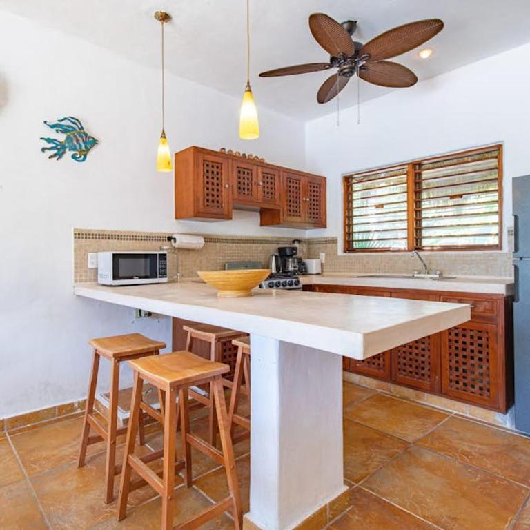 Beachfront home with private pool beach access balcony with ocean views patio - Villa Belleza - Casa - 6
