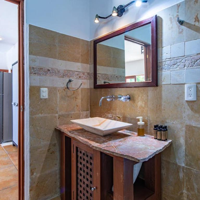 Beachfront home with private pool beach access balcony with ocean views patio - Villa Belleza - Casa - 25