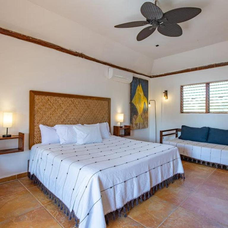Beachfront home with private pool beach access balcony with ocean views patio - Villa Belleza - Casa - 23