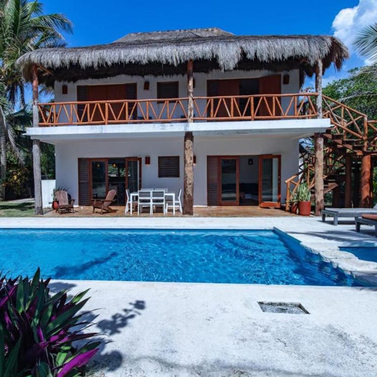 Beachfront home with private pool beach access balcony with ocean views patio - Villa Belleza - Casa - 30