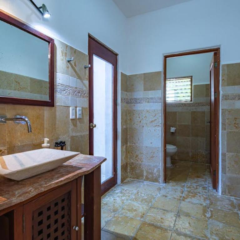 Beachfront home with private pool beach access balcony with ocean views patio - Villa Belleza - Casa - 24