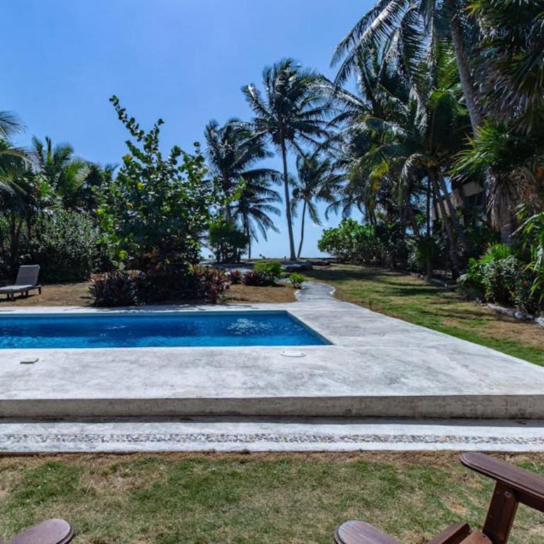 Beachfront home with private pool beach access balcony with ocean views patio - Villa Belleza - Casa - 39