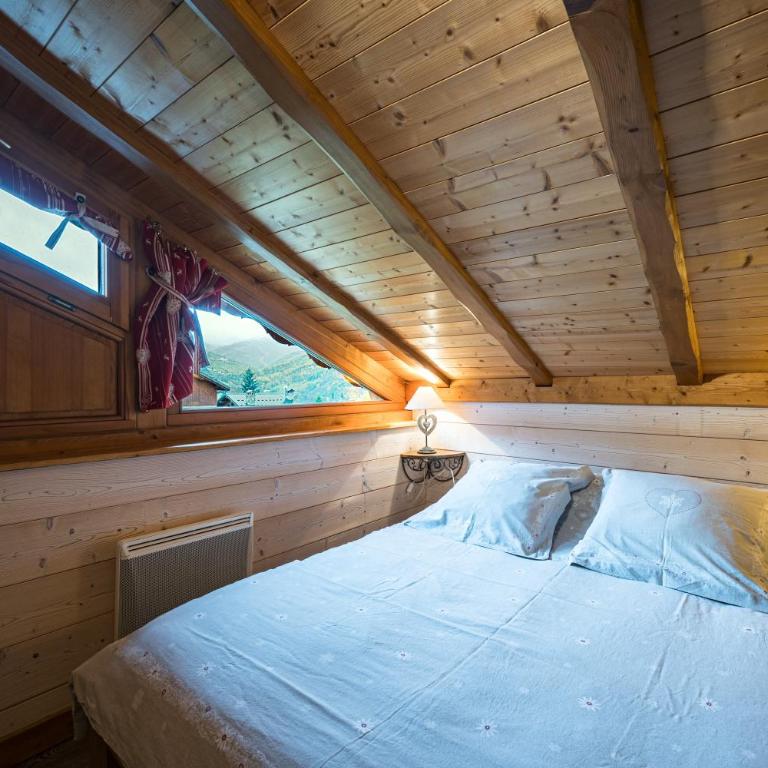 Chalet La Petite Maison - Three-Bedroom Chalet - 14