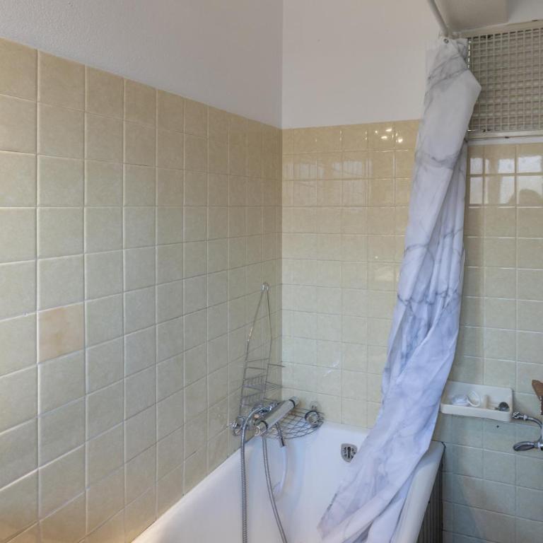 Les Rocailles - Appartement 1 Chambre avec Jardin - 16