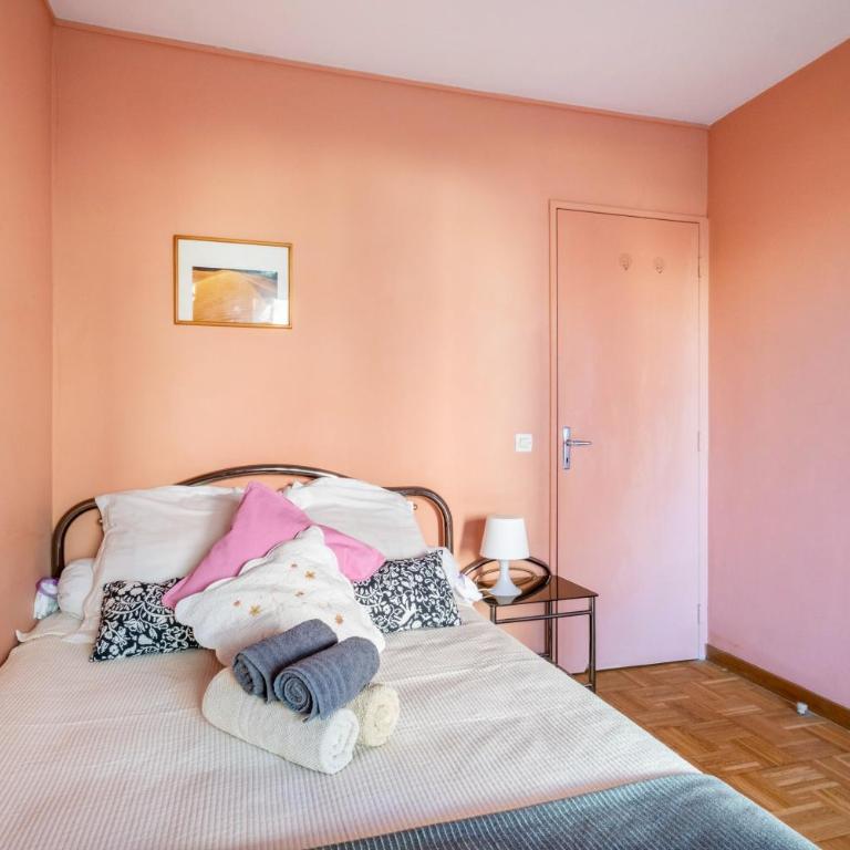 Appartement 4pr terrasse vue jardin - Two-Bedroom Deluxe Apartment with Garden View - 13