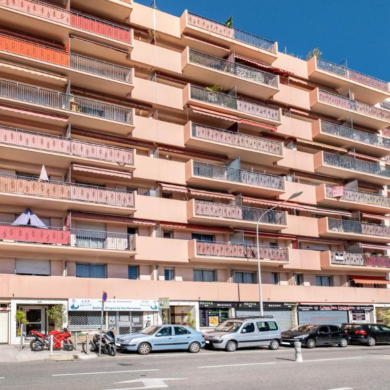 Appartement 4pr terrasse vue jardin - Two-Bedroom Deluxe Apartment with Garden View - 22