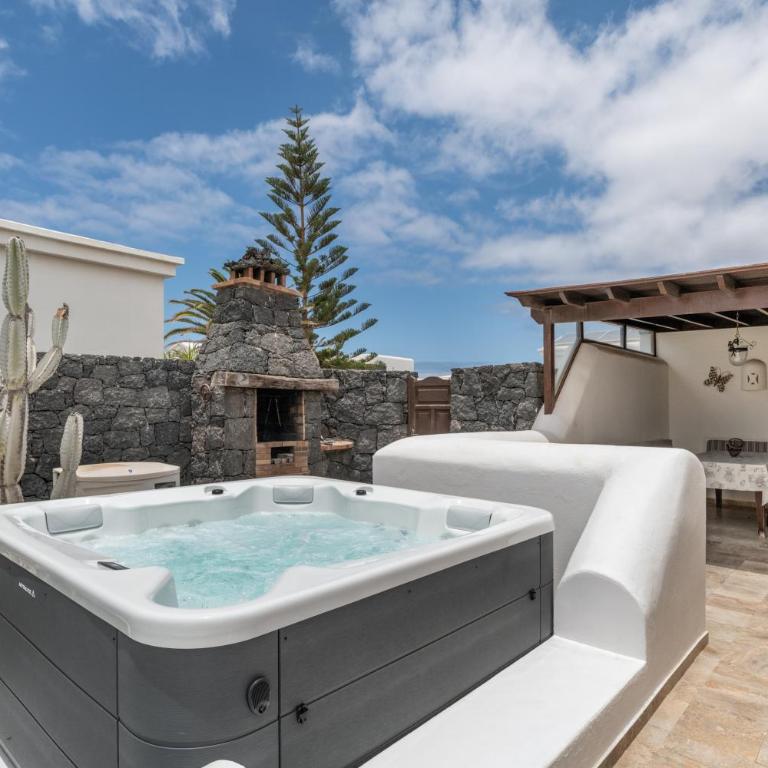 Villa Faro Park with private pool - Villa with Garden View - 22