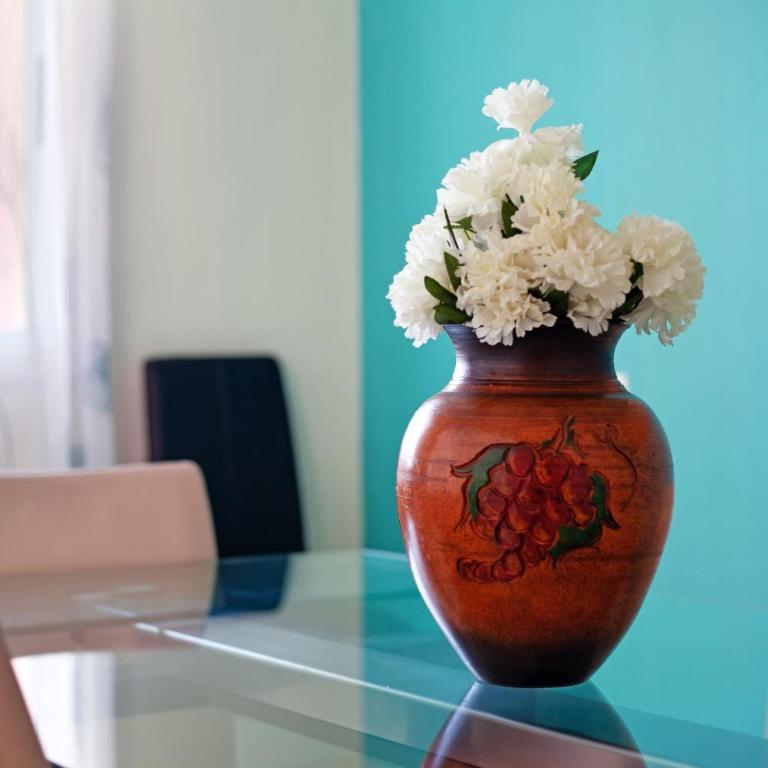 Villa Florencia - Three-Bedroom House - 11