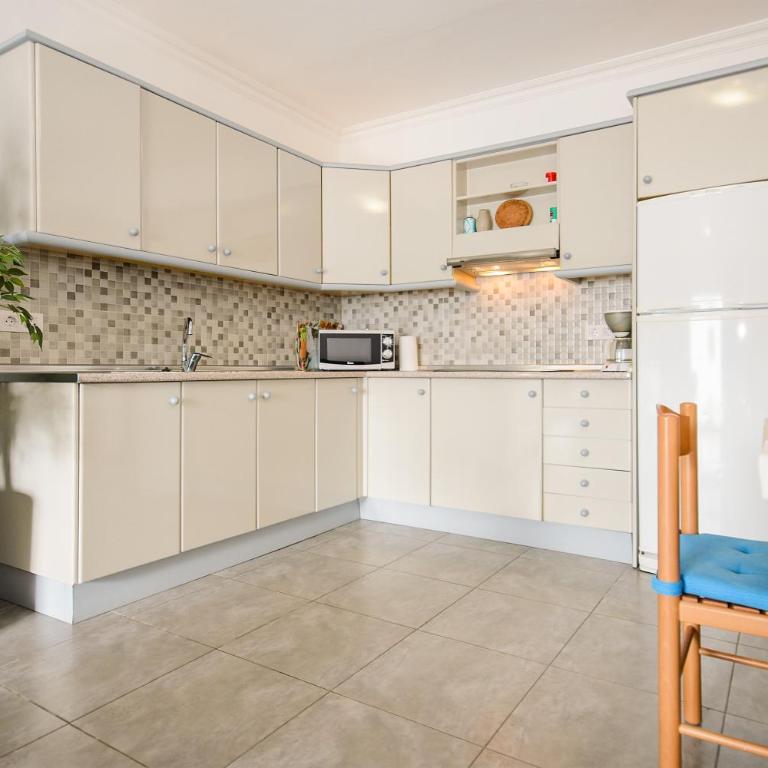 Apartamento Los Morales - Apartamento Deluxe de 2 dormitorios con vistas al jardín - 10
