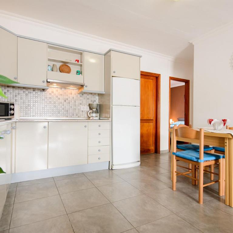 Apartamento Los Morales - Apartamento Deluxe de 2 dormitorios con vistas al jardín - 12