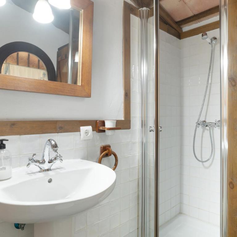 Apartamentos el Cortijo - Habitación Triple con vistas al jardín - 14