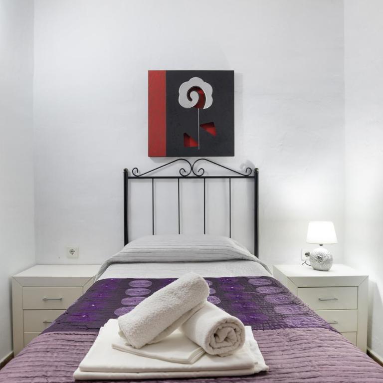 Apartamentos el Cortijo - Habitación Triple con vistas al jardín - 16