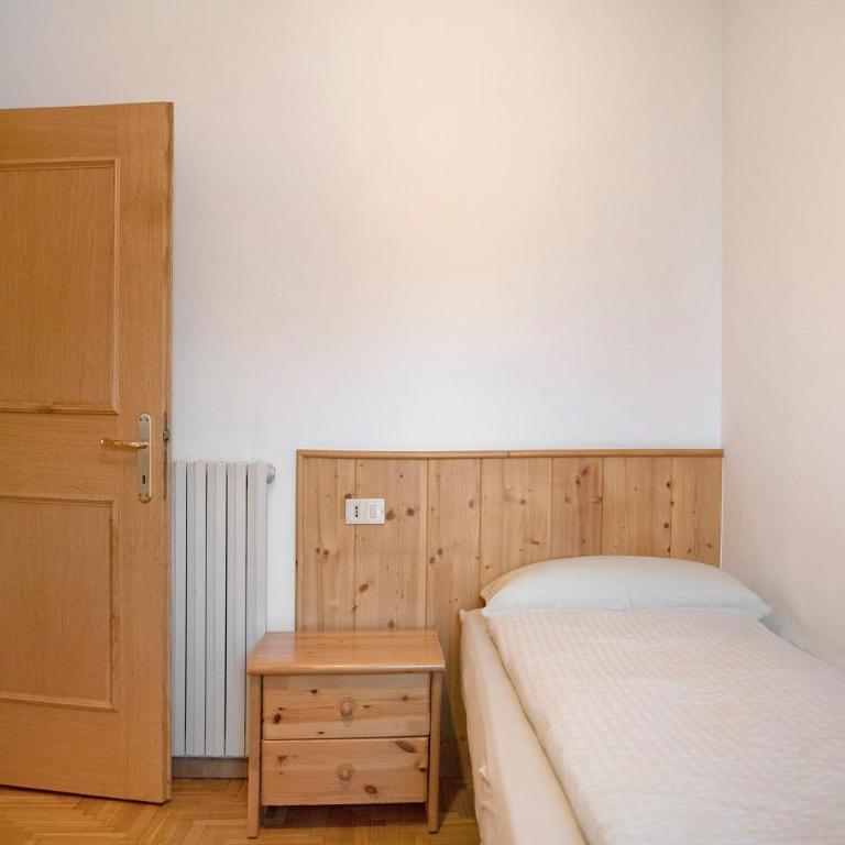 Tre - Two-Bedroom Deluxe Apartment with Balcony - 14