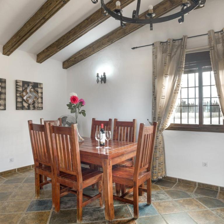 Apartamentos el Cortijo - Habitación Cuádruple - vistas al jardín - 17