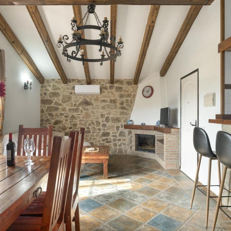 Apartamentos el Cortijo - Habitación Cuádruple - vistas al jardín - 7