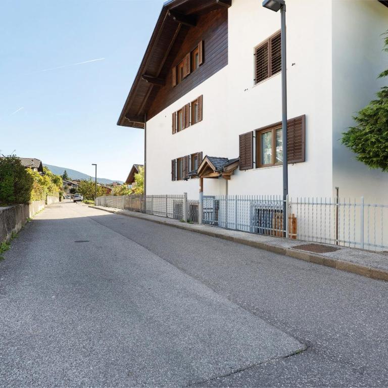 Apartment Holzsuite - Deluxe Apartment mit Balkon und 2 Schlafzimmern - 35