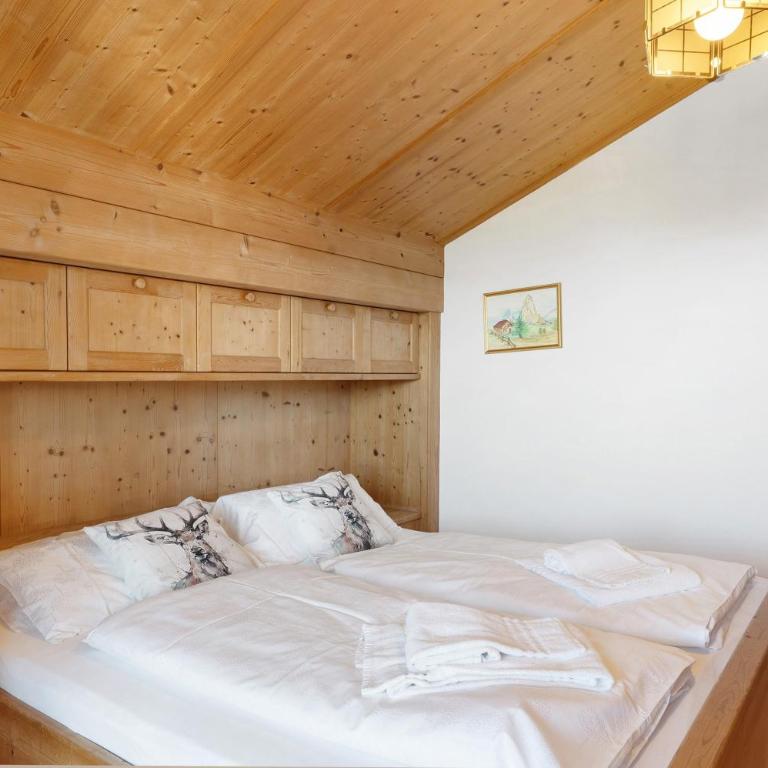 Apartment Holzsuite - Deluxe Apartment mit Balkon und 2 Schlafzimmern - 6