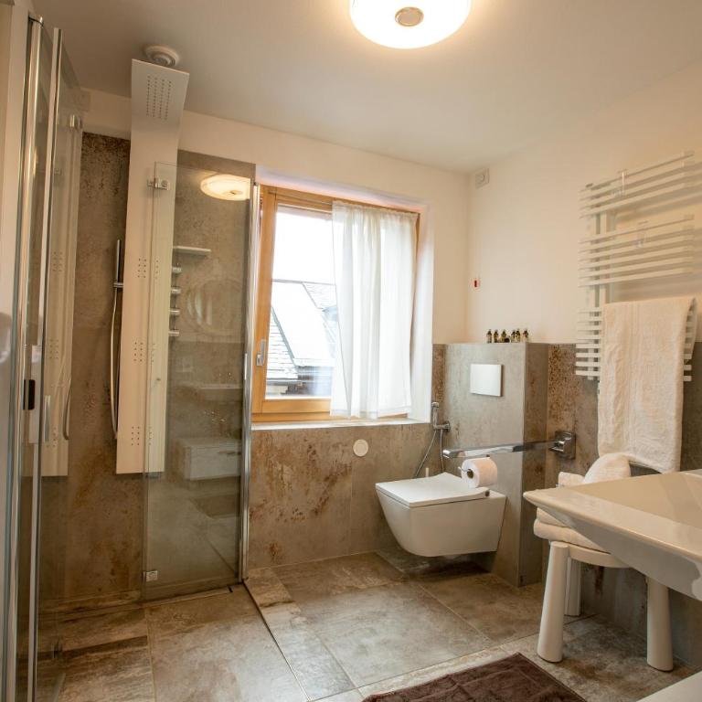 Chalet Sebastian - Two-Bedroom Chalet - 6