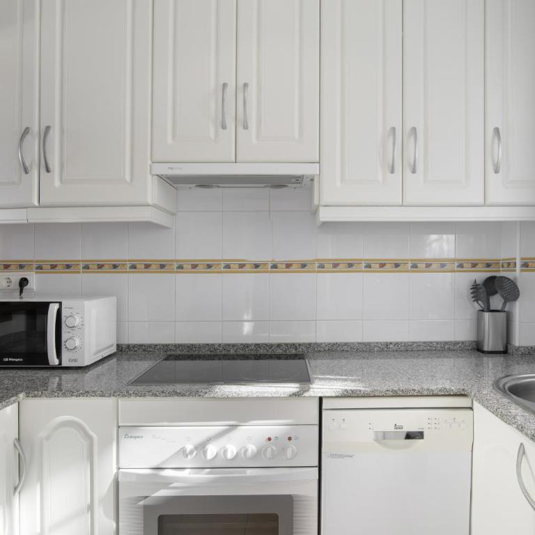 Casa Hinojal - Apartamento Deluxe de 2 dormitorios con balcón - 6