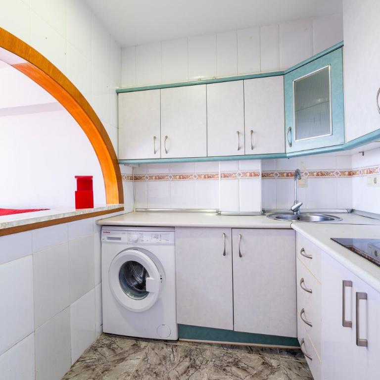 Bahia Almeria - Apartamento de 3 dormitorios con vistas a las montañas - 9