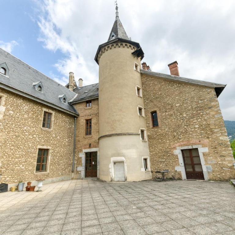Au Château d’Uriage-Chamrousse - Two-Bedroom Deluxe Apartment with Garden View - 31
