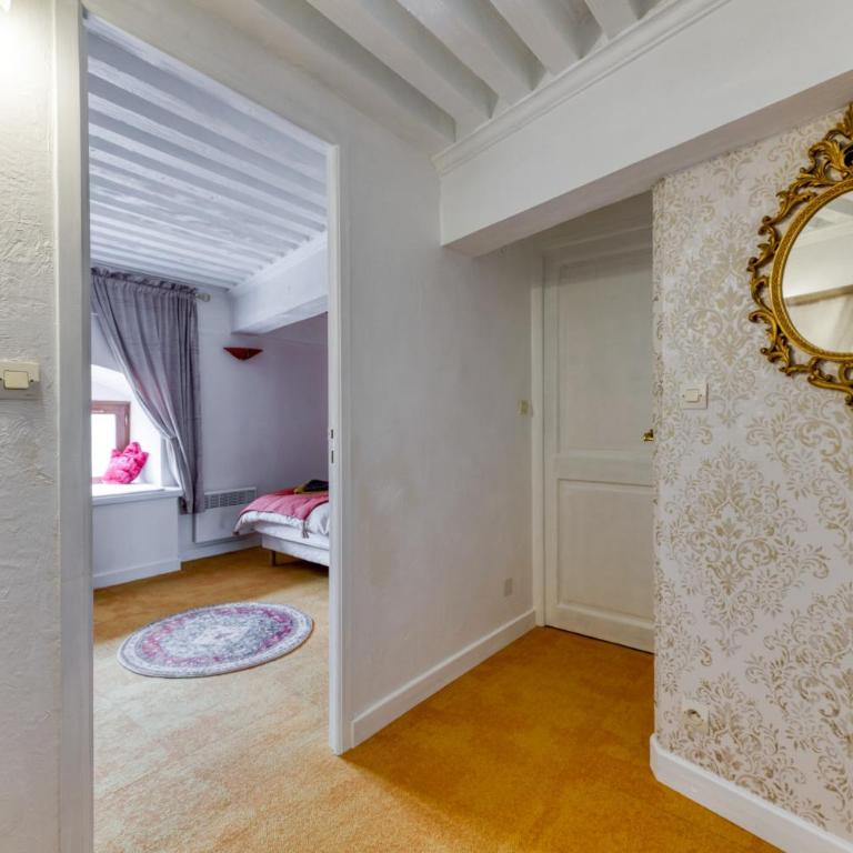 Au Château d’Uriage-Chamrousse - Two-Bedroom Deluxe Apartment with Garden View - 17