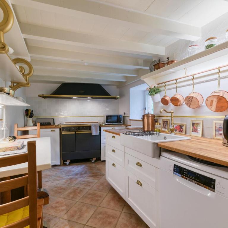 Au Château d’Uriage-Chamrousse - Two-Bedroom Deluxe Apartment with Garden View - 8