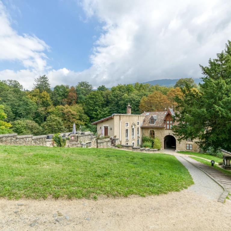 Au Château d’Uriage-Chamrousse - Two-Bedroom Deluxe Apartment with Garden View - 34