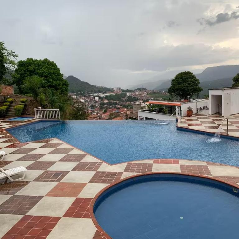Apto Moderno con Piscina Privada y Vista Panorámica - Apartamento de 1 dormitorio - 15