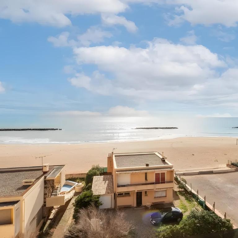Maison de la plage - Two-Bedroom Deluxe Apartment with Ocean View - 35