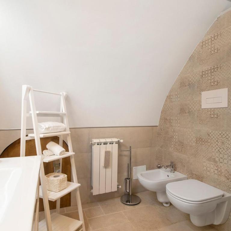 Casa Tuccia - Appartamento Superior con 1 Camera da Letto e Balcone - 17
