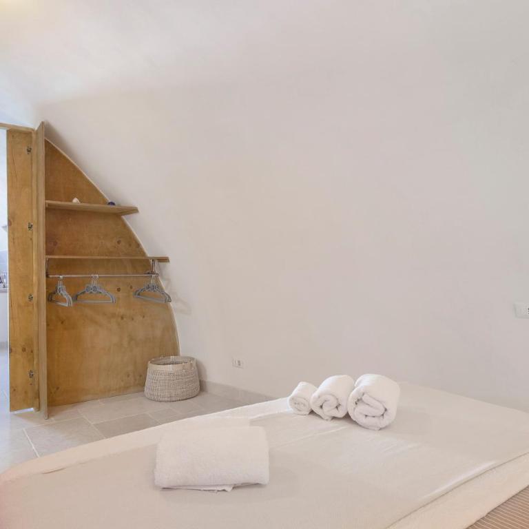 Casa Tuccia - Appartamento Superior con 1 Camera da Letto e Balcone - 15
