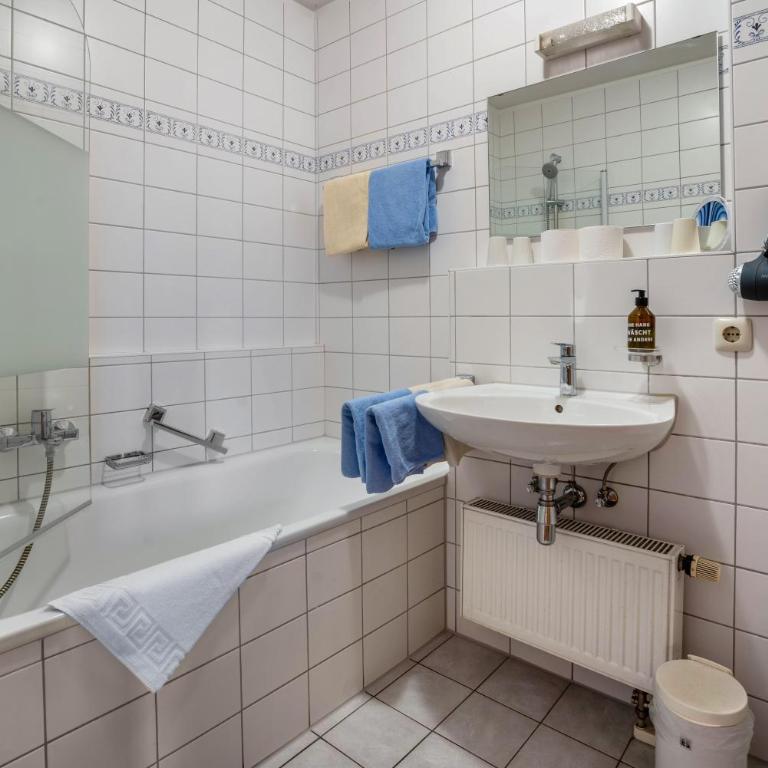 Fewo Brünnstein - Nr 40 Pool, Sauna - Superior Apartment mit 1 Schlafzimmer und Balkon - 16